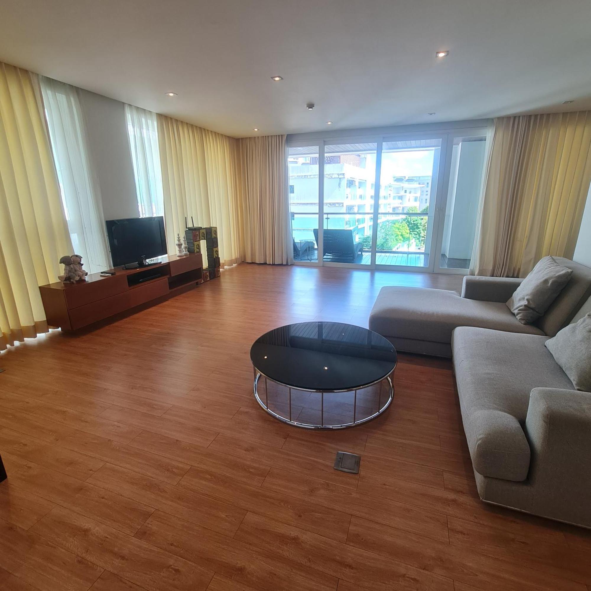 The Privilege Residence Patong Exterior photo