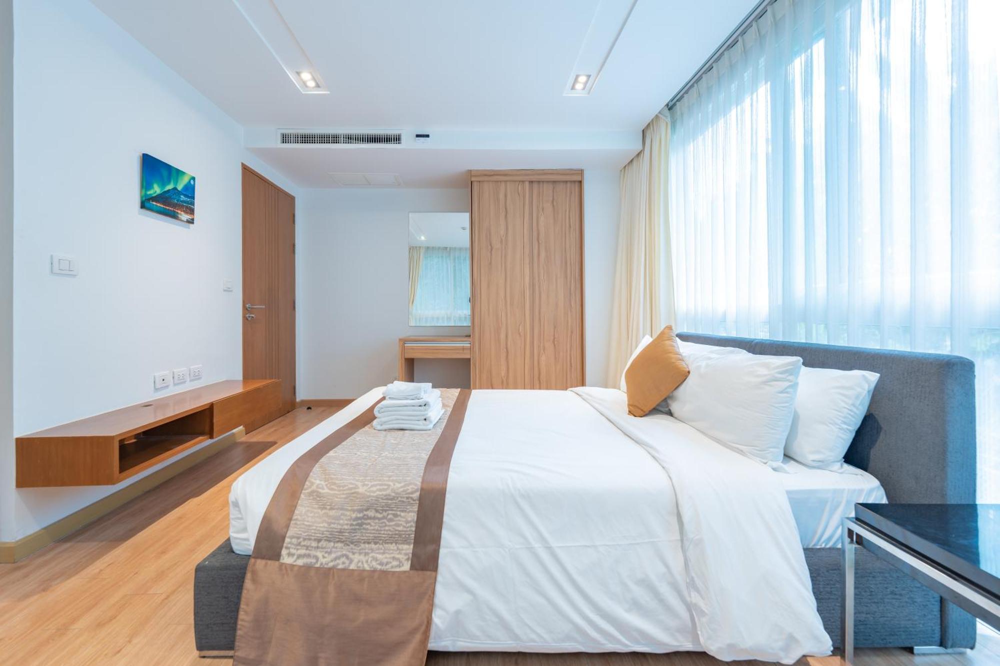 The Privilege Residence Patong Exterior photo